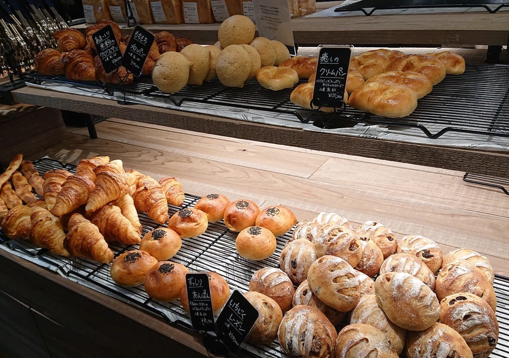 R Bakerのパン1